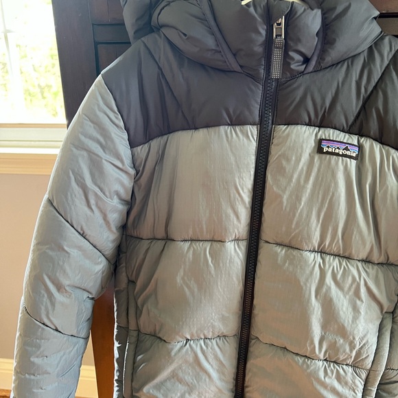Patagonia kids’ down coat size Small - Picture 3 of 7